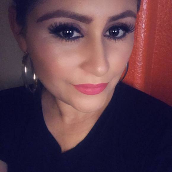 Meet your Posher, Lupita - Picture 1 of 1